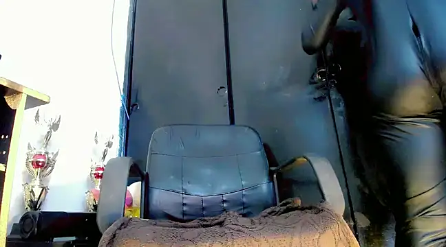 Snapshot of Iris_Gill chatting on February 15, 2025, 3:50 pm Iris Gill online show from February 15, 2025, 3:50 pm