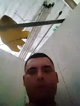 cristhofer001 online show from March 15, 2026, 8:15 pm