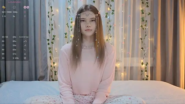 CarolinePepper online show from February 4, 2026, 2:45 pm