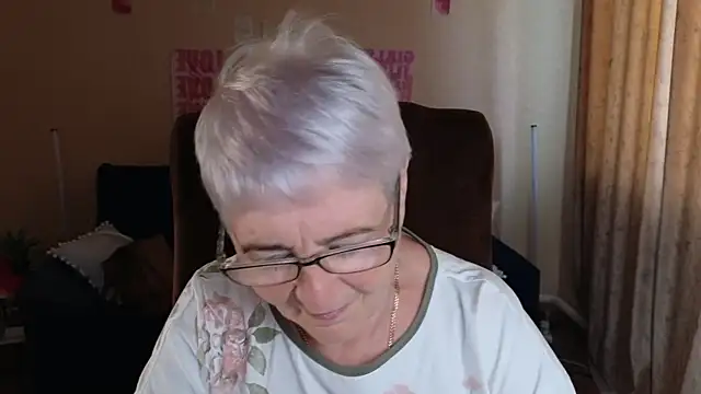 Sandra Snowflake online show from May 25, 2026, 4:29 am