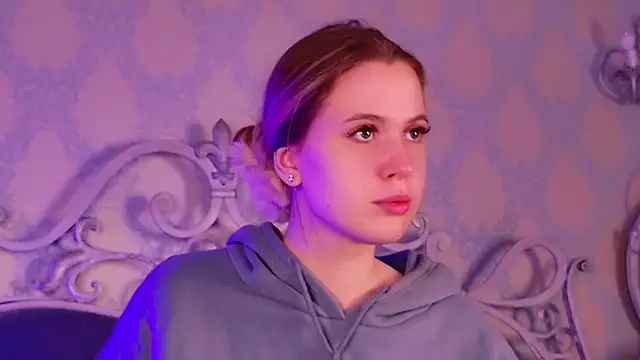 BECKI VRES online show from October 30, 2025, 8:31 pm