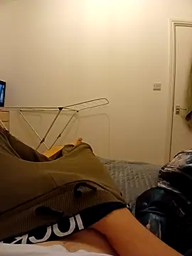 Snapshot of Eusuntnoulgigolo chatting on February 6, 2026, 8:23 pm Eusuntnoulgigolo online show from February 6, 2026, 8:23 pm