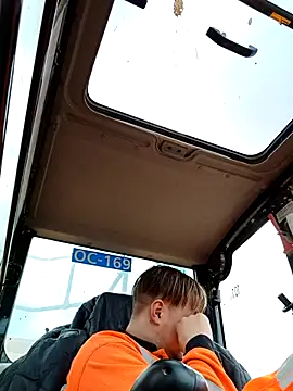 Eusuntnoulgigolo online show from April 16, 2026, 12:39 pm