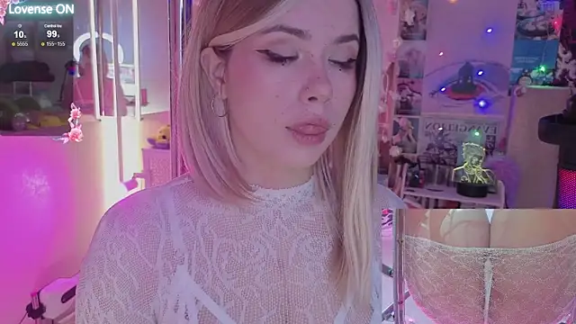 Sparkle Mona online show from December 2, 2025, 1:33 am