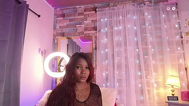 Snapshot of DashaSousaa chatting on December 22, 2025, 12:02 pm DashaSousaa online show from December 22, 2025, 12:02 pm