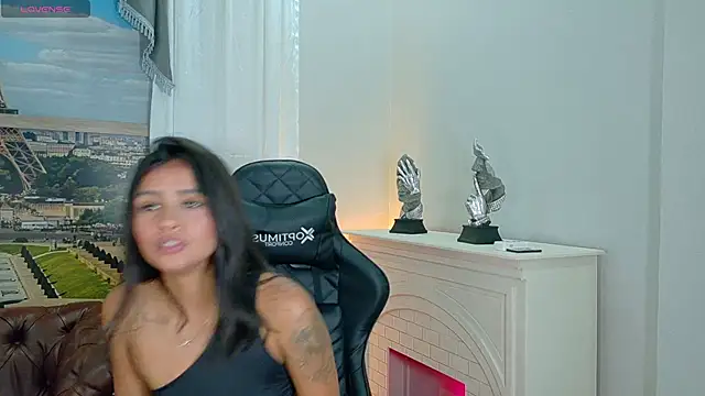 Snapshot of katia_foxxx_ chatting on June 11, 2026, 5:33 pm katia foxxx online show from June 11, 2026, 5:33 pm