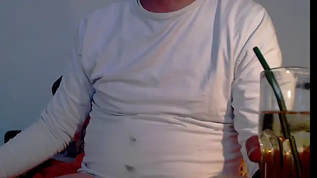 Snapshot of MaryundFling chatting on February 13, 2026, 8:05 pm MaryundFling online show from February 13, 2026, 8:05 pm