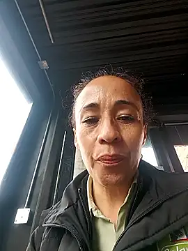 Coeur de luxure online show from November 15, 2025, 4:14 pm