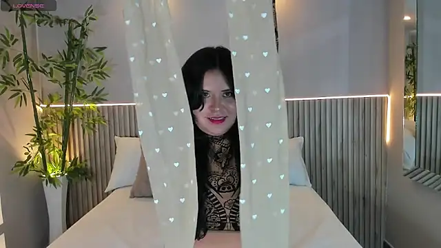 Snapshot of GeorginaReyes chatting on March 13, 2025, 11:16 pm GeorginaReyes online show from March 13, 2025, 11:16 pm