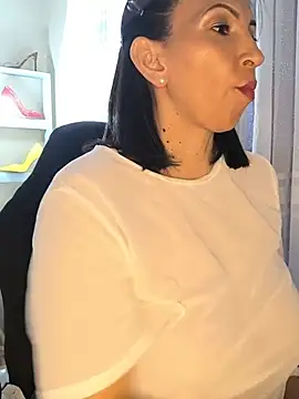 Mrsvictoriaaa online show from July 19, 2026, 7:28 pm