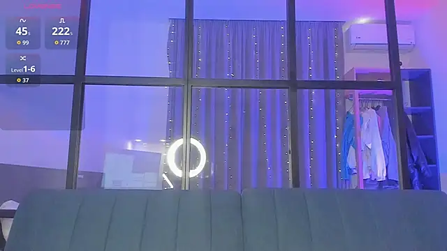 I   love  you online show from November 6, 2025, 10:54 pm