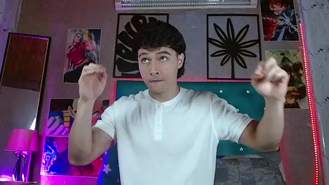 LiamAndrewzz online show from April 19, 2026, 4:01 am