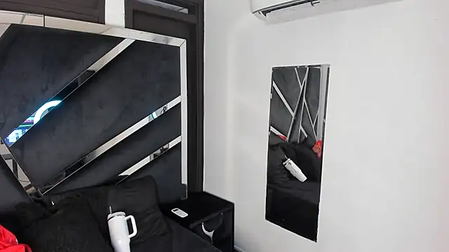 Rubyxht online show from December 16, 2025, 12:32 pm