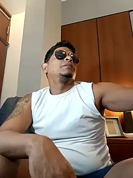 Snapshot of Odin-2121 chatting on February 20, 2025, 4:18 am Odin-2121 online show from February 20, 2025, 4:18 am