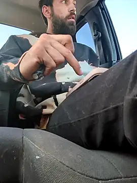 QueenM3 online show from November 2, 2025, 7:38 pm