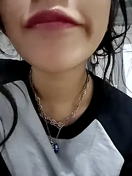 Snapshot of ElaRuil69 chatting on November 5, 2025, 2:44 am ElaRuil69 online show from November 5, 2025, 2:44 am