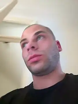 Snapshot of pesyelisa chatting on February 26, 2025, 2:14 pm pesyelisa online show from February 26, 2025, 2:14 pm