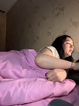 Naughtbaby 2025 online show from February 15, 2026, 11:45 pm