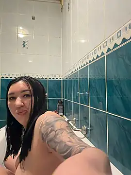 Naughtbaby 2025 online show from July 17, 2026, 1:29 pm
