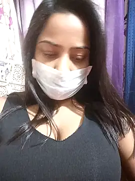 COZY ROZI online show from November 30, 2025, 12:20 pm