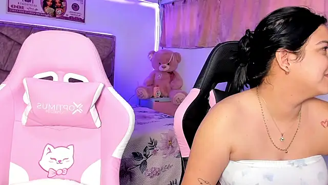 Snapshot of Cristal_Smith20 chatting on July 1, 2026, 12:07 pm Cristal Smith20 online show from July 1, 2026, 12:07 pm