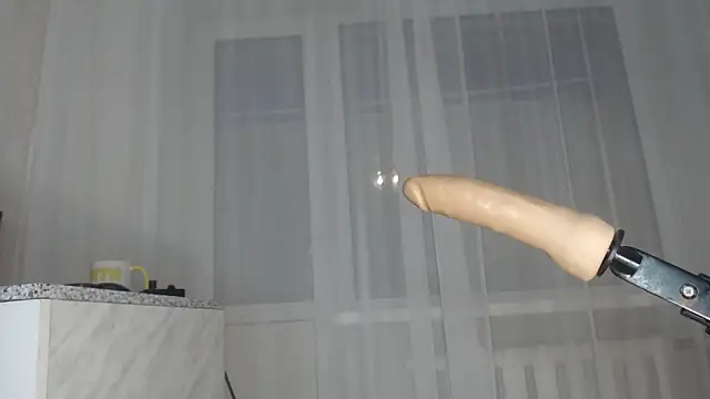 DreamMoon online show from December 15, 2025, 1:15 pm