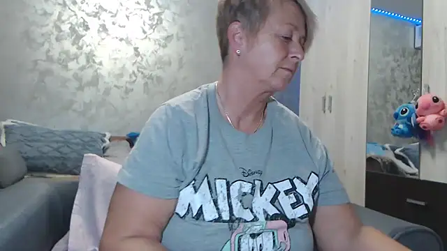 RosesandLillies online show from February 23, 2026, 5:54 pm