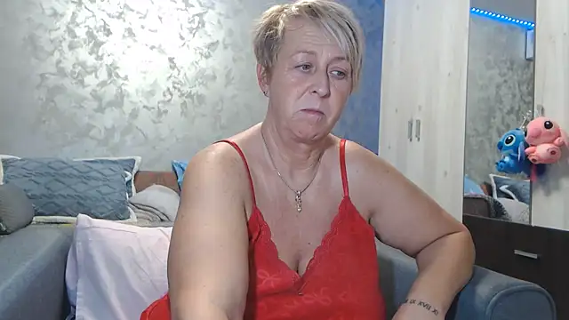 RosesandLillies online show from February 25, 2026, 4:49 pm