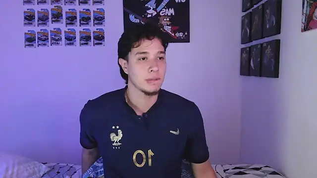 jack walker190 online show from May 13, 2026, 4:43 am