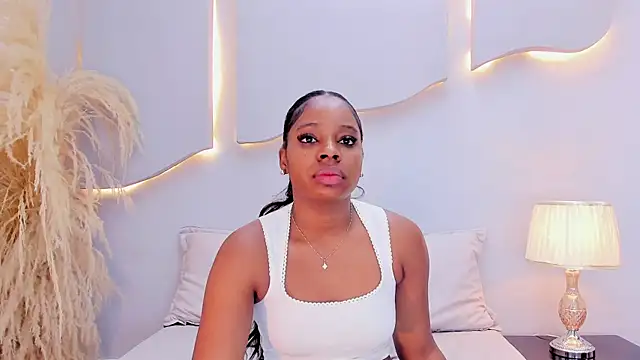 EmilyDiaaz online show from May 6, 2026, 12:54 pm