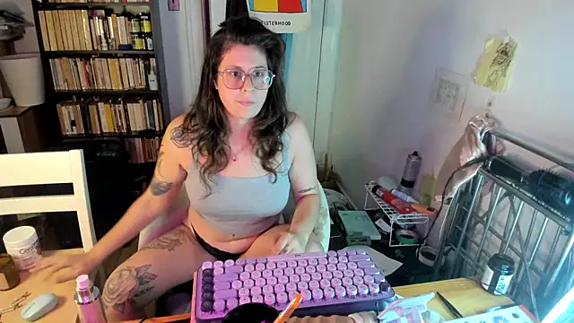 Rosiee69  online show from November 13, 2025, 9:25 pm