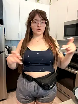 Snickerdoodles69 online show from January 5, 2026, 5:49 pm