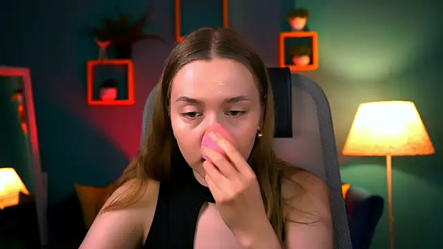 JenniferGraces online show from September 20, 2025, 5:03 pm