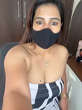 Sexy Madhuri Bhabhi online show from March 10, 2026, 6:18 am