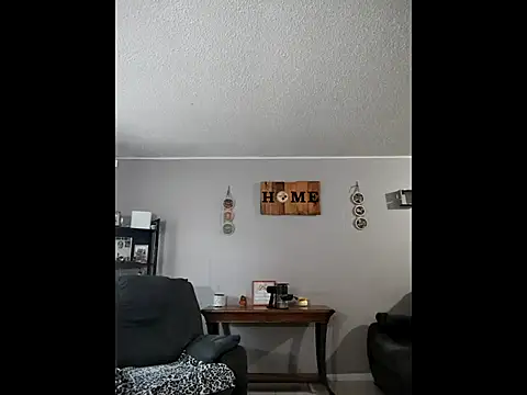 HTXBELLE online show from November 28, 2025, 10:23 pm