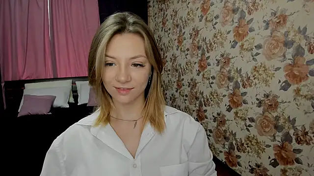 Snapshot of AmandaGracy_1 chatting on October 12, 2025, 10:14 am AmandaGracy 1 online show from October 12, 2025, 10:14 am
