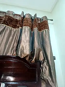 Louli ta online show from September 28, 2025, 7:19 pm