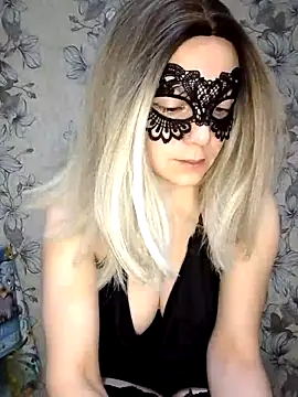 AliniX online show from November 2, 2025, 8:55 pm