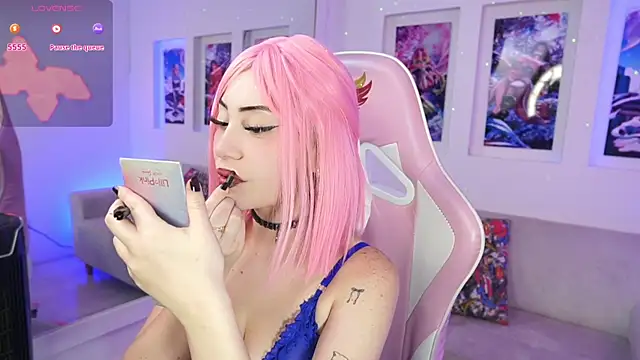 SaharaKramer online show from March 20, 2025, 7:46 pm