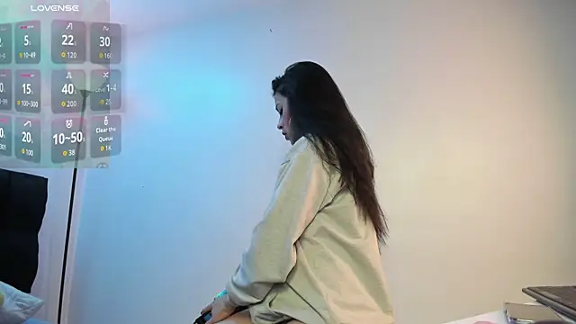 aitana garcia  online show from November 14, 2025, 11:42 am