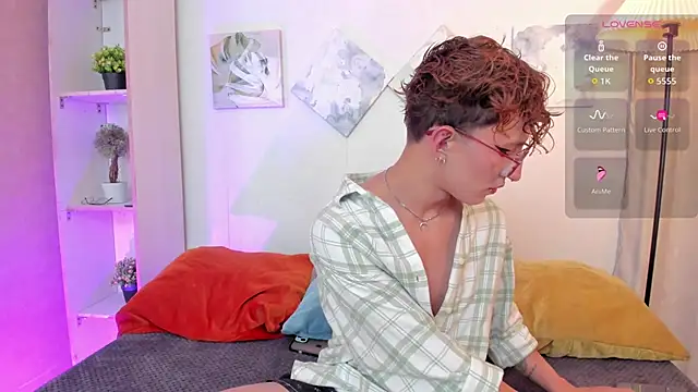 iiangel  online show from November 27, 2025, 3:52 am