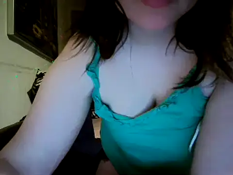 Snapshot of KamillaLaLove chatting on March 1, 2025, 12:50 am KamillaLaLove online show from March 1, 2025, 12:50 am