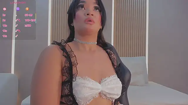 sasha riverss online show from March 6, 2025, 7:32 pm