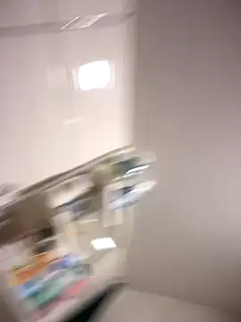 May Alisa online show from November 8, 2025, 2:39 pm