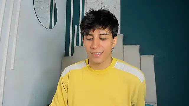 Snapshot of Allex_Cano chatting on November 9, 2025, 5:28 am Allex Cano online show from November 9, 2025, 5:28 am