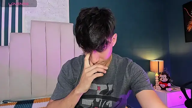 Snapshot of Allex_Cano chatting on December 1, 2025, 6:35 pm Allex Cano online show from December 1, 2025, 6:35 pm