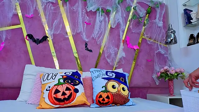 EmmyCortez online show from October 18, 2025, 11:55 am