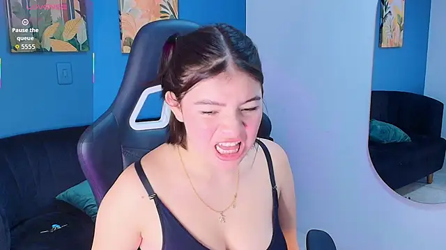 Snapshot of Zamira_Taylor chatting on October 22, 2025, 3:18 am Zamira Taylor online show from October 22, 2025, 3:18 am