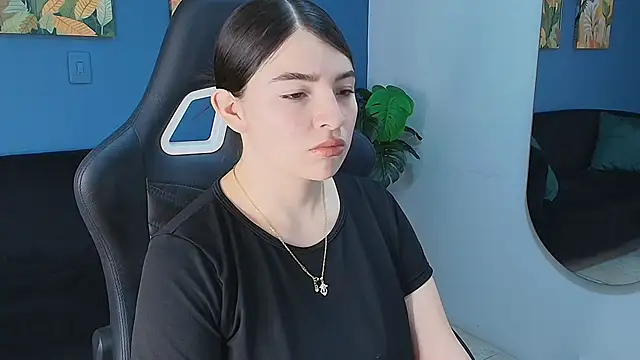 Snapshot of Zamira_Taylor chatting on November 29, 2025, 3:42 am Zamira Taylor online show from November 29, 2025, 3:42 am