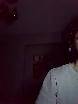 Snapshot of raskolnikovw chatting on November 20, 2025, 6:18 pm raskolnikovw online show from November 20, 2025, 6:18 pm